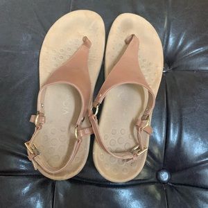 Vionic Kirra Backstrap Sandals
